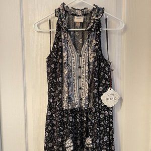 New With Tags Knox Rose Black and Blue Floral Maxi Dress, Size Medium